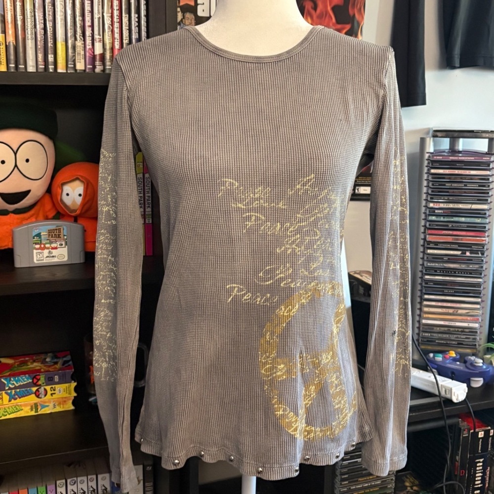 Sledge USA Womens Grey Waffle Knit Thermal Peace Sign Graphic Top Studded Medium
